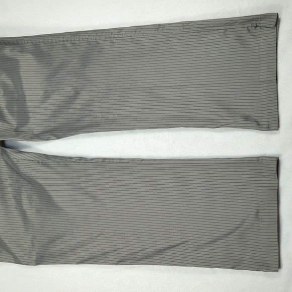Under Armour Men's Lightweight Golf Pants Gray Pinstripe Size 40 - Picture 4 of 7